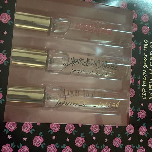 NIB new in box Betsey Johnson EDP spray trio perfume set - Picture 2 of 3